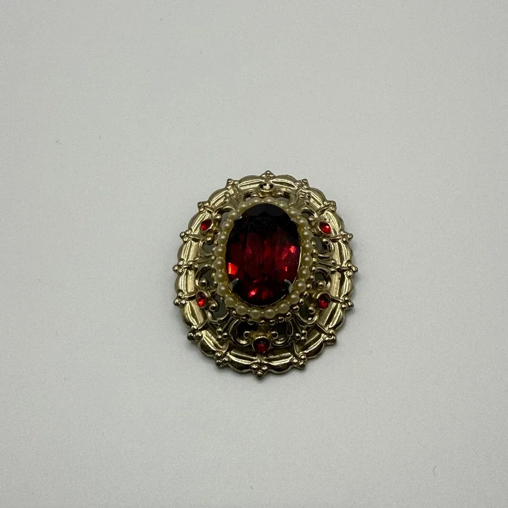 Vintage Coro Ruby Red Glass Faux Pearl Gold Tone Filigree Oval Brooch Pin
